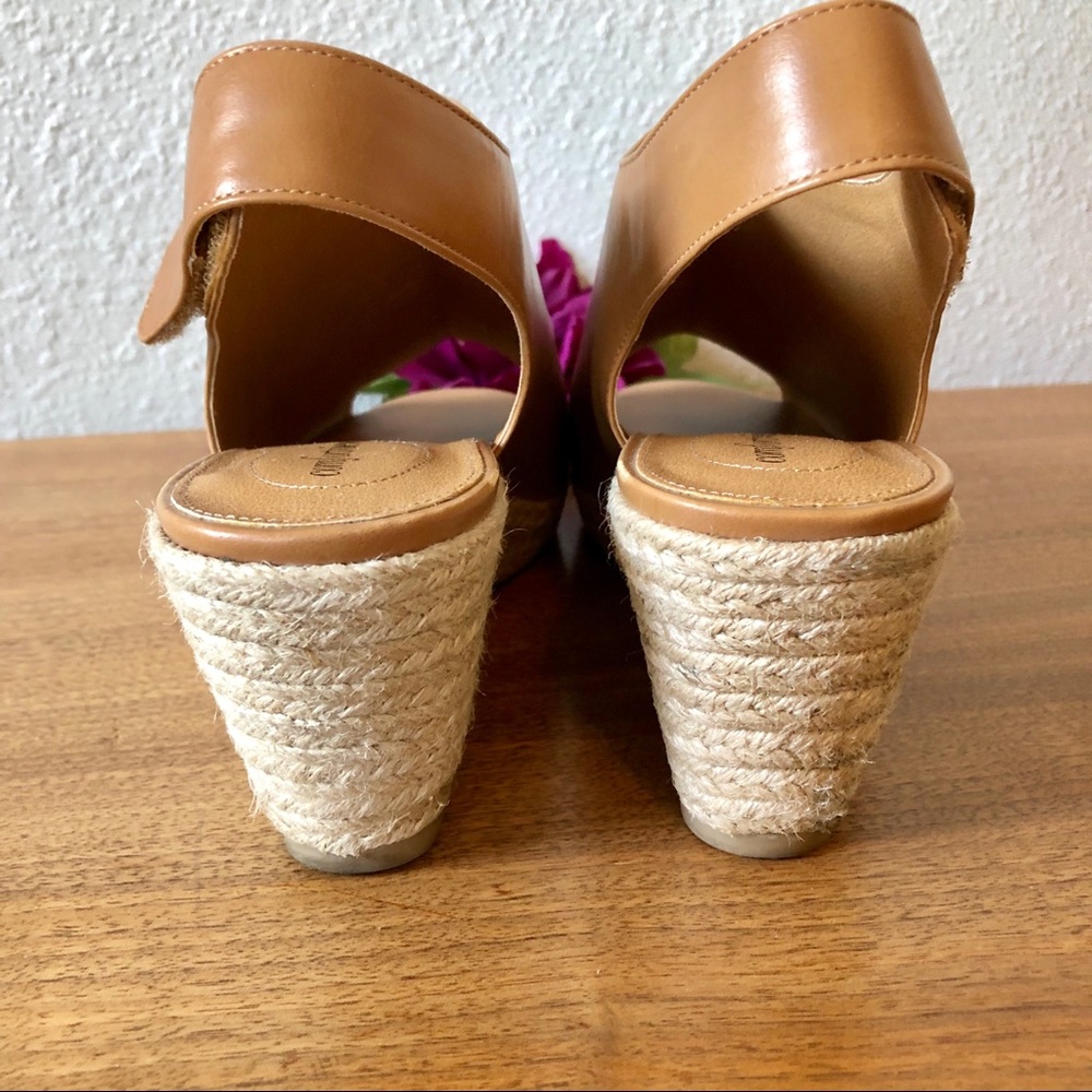 Braelyn Espadrilles-Comfort View EUC - Picture 5 of 8